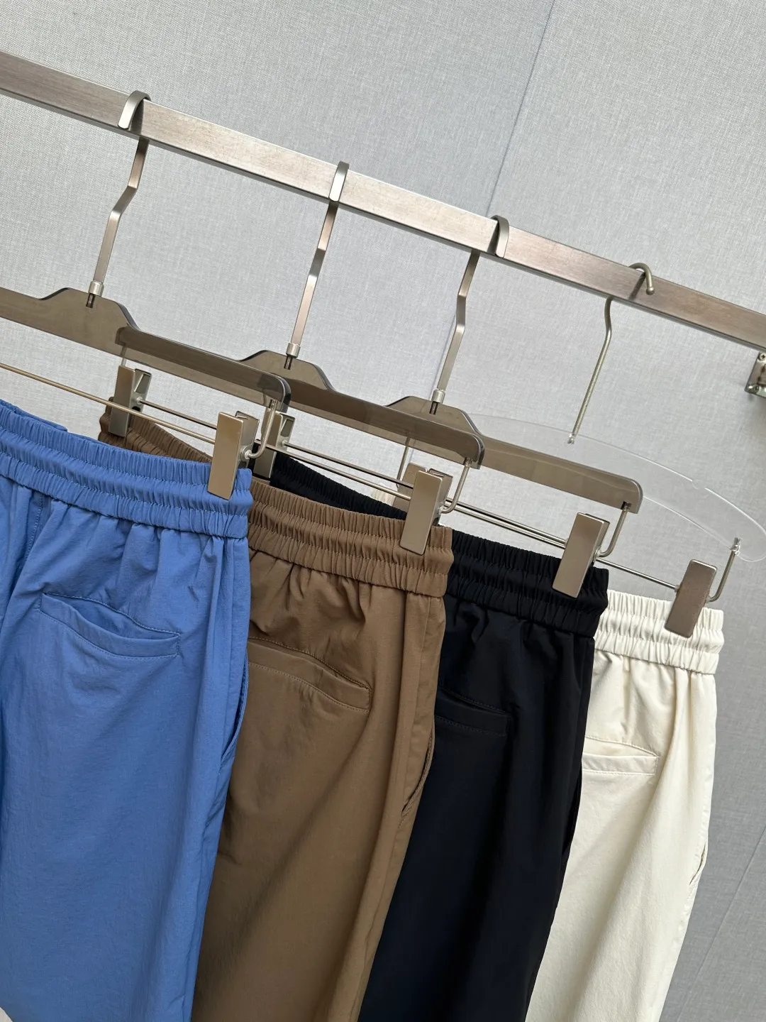 BC 2026 new summer products! Fashionable original men's Versatile shorts🩳Made of customized comfortable fabrics that feel great against the skin🍃Luxury Classic brand original logo design, complete with three standards! Taste and value are shared. It is very comfortable to wear. It is low-key yet luxurious. It is very classy when worn. Needless to say the style and cut of the pants. The upper body is exquisite and vivid. Really first-class top quality materials. Really top-level casual shorts. The upper body is absolutely stylish. Extremely luxurious. Full of personality, grand and Versatile, a must-have for going out on the street! Size:M-3XL